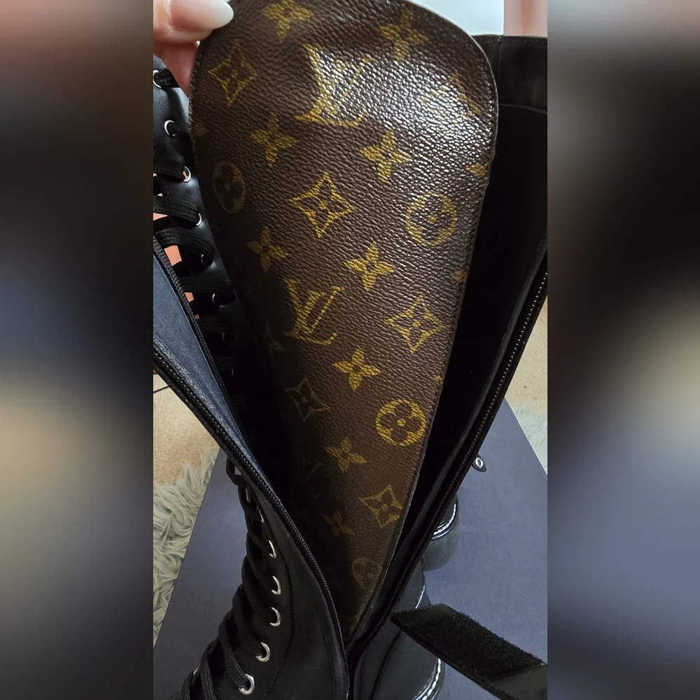 Louis Vuitton Territory Flat High Ranger Boots. Black Leather Size 37 - Picture 4 of 5